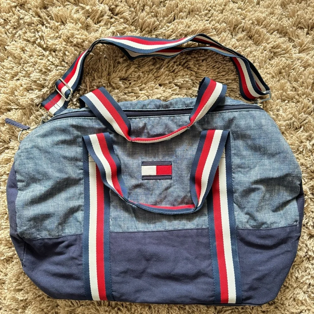 Tommy Hilfiger Red White‎ Blue Duffle Travel Gym Bag Sports Workout Bag